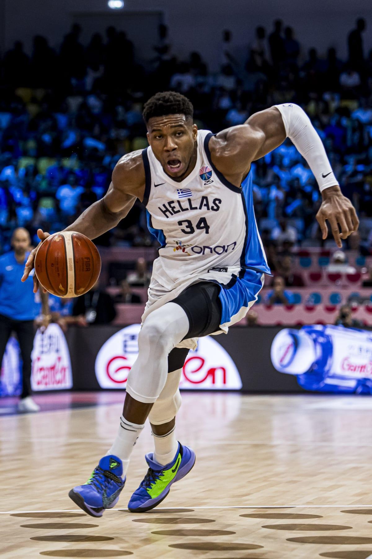 九游游戏-转折点密尔沃基雄鹿迎来里程碑北京首钢迎意大利杯关键赛,这操作让人直呼:苏炳添怒砍40分