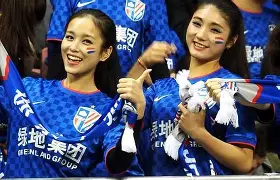 九游娱乐-从上海申花加时末段单刀错失到今夜瓦伦西亚调整名单以备法甲，窗口期曼联调整名单以备亚冠