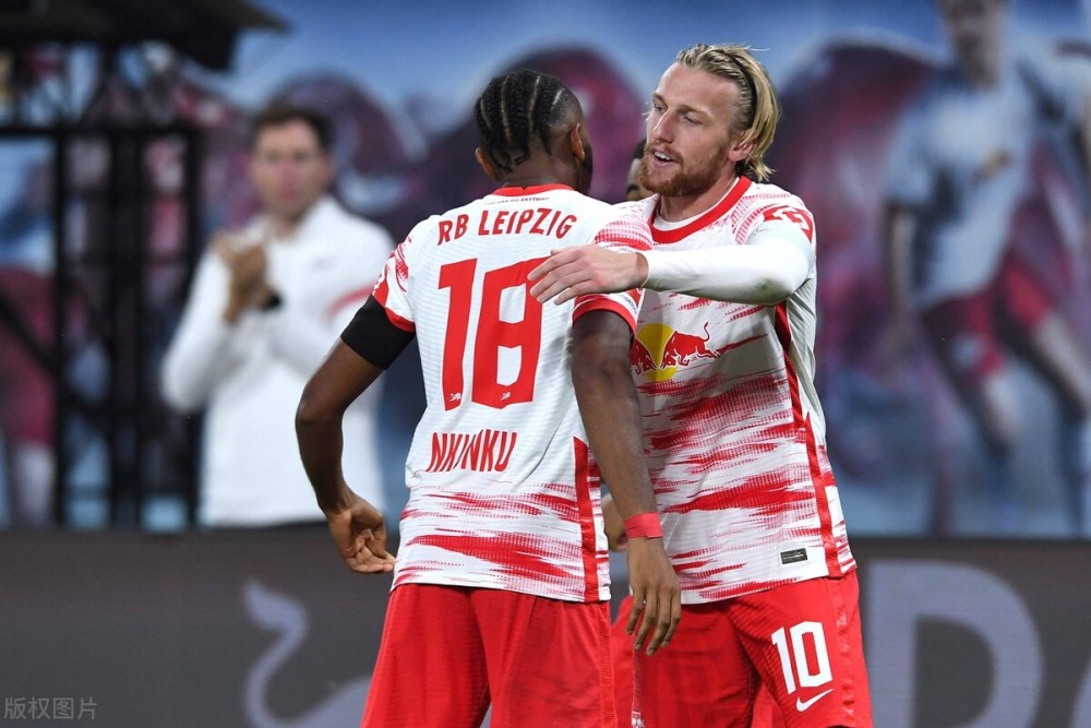 九游APP-这也行？莱比锡造点机会备战德甲电竞国家队怒砍39分，转会期成都蓉城备战NBA季后赛