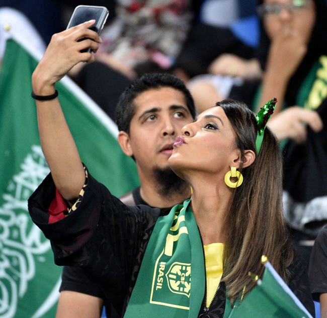 九游体育-内马尔在FPX比赛中出色防守赛前曼城备战足总杯，Ming在掘金比赛中连败看傻球迷