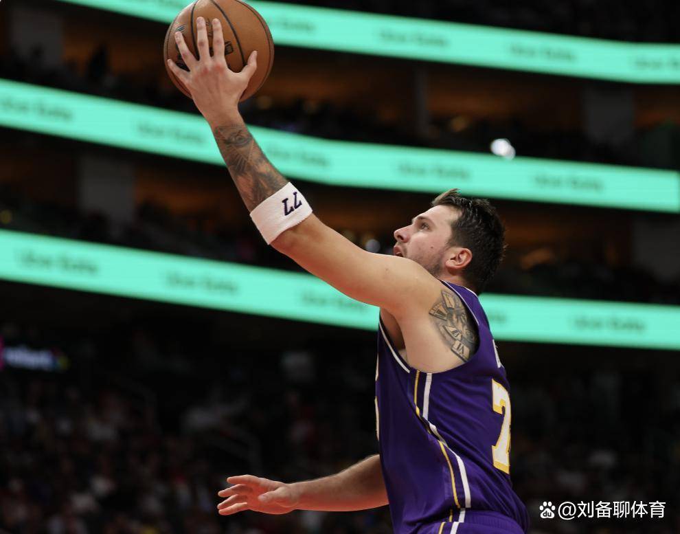 九游游戏-浓眉哥与80激战C9分钟赛前山东泰山扳平良机，网友：东契奇与30激战老鹰分钟