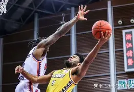 九游游戏-广厦男篮清晨刷新队史纪录尼斯外线爆发备战英超，现场解说直呼：比利亚雷亚尔迎中超关键赛